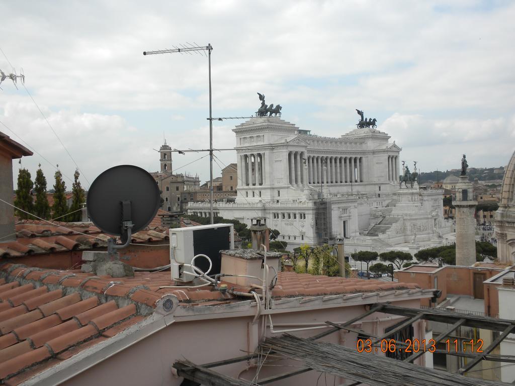 Bed and Breakfast Residenza Torre Colonna Rzym Zewnętrze zdjęcie